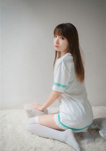 欧美肥臂丰乳美女图片_DVD完整在线观看