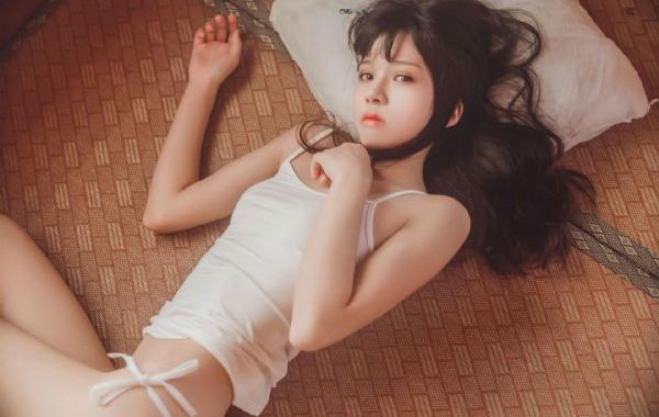 为什么男生见到美女会吞口水_视频大全成人直接看