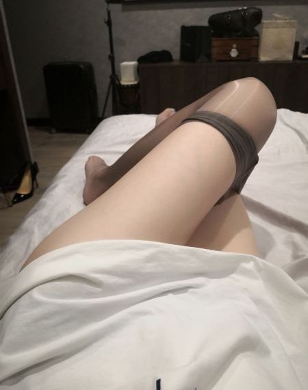 40岁的女人私密很紧致_中英字幕1080